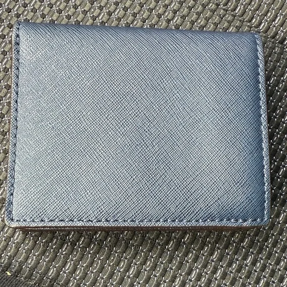 Michael Kors Jet Set Travel Saffiano Flap Card Holder in a Navy Blue - Picture 2 of 4